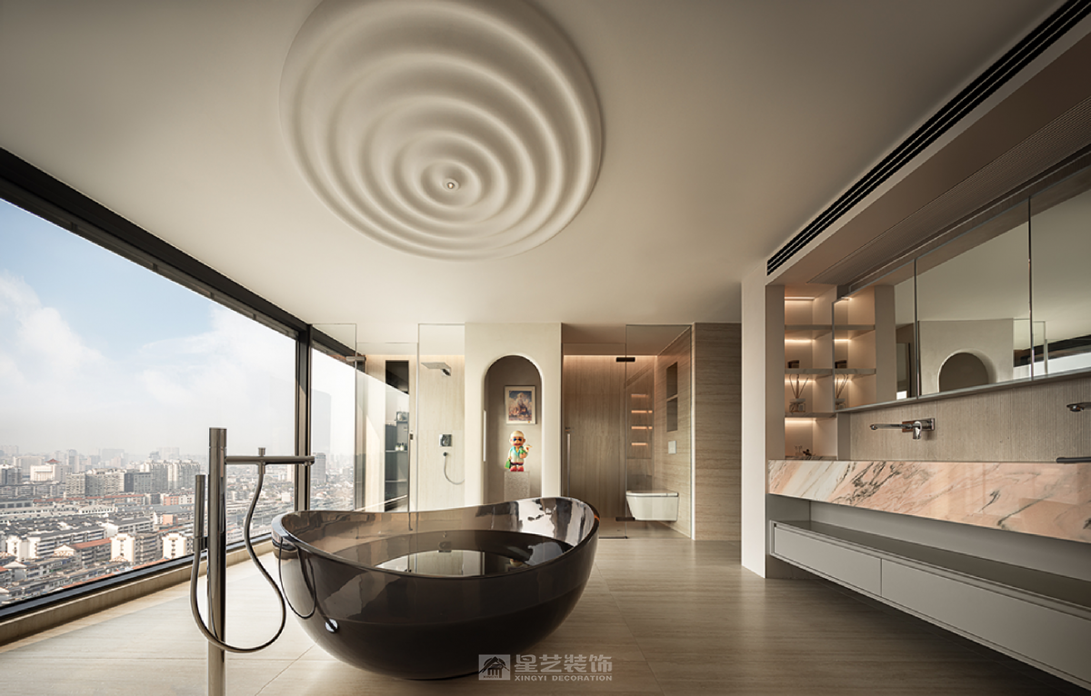 引光為墨繪寫(xiě)自由生長(zhǎng)的靈魂場(chǎng)域